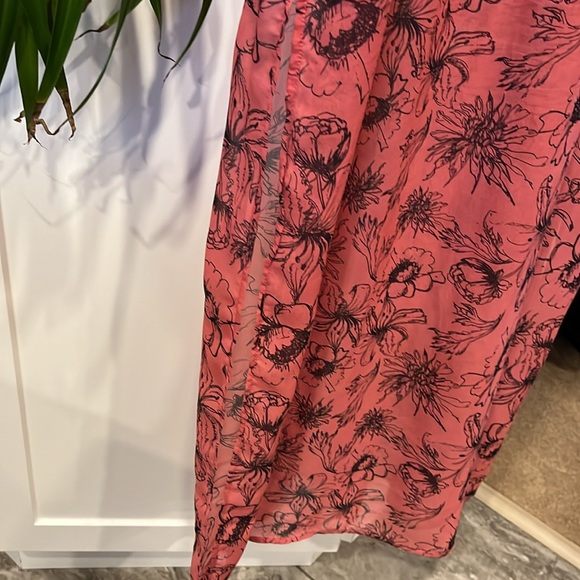 Women’s Maki Dress - Picture 3 of 4